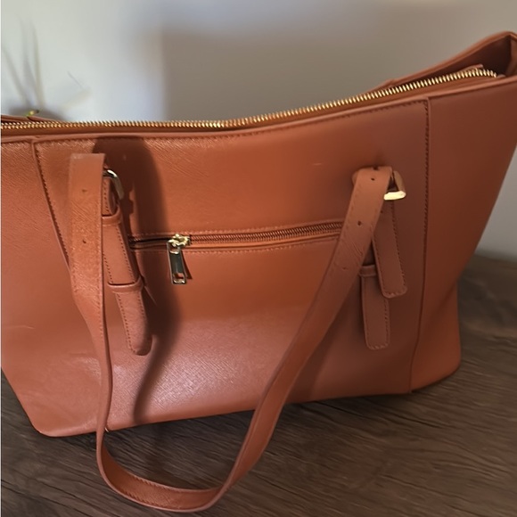 Purse - Picture 2 of 3